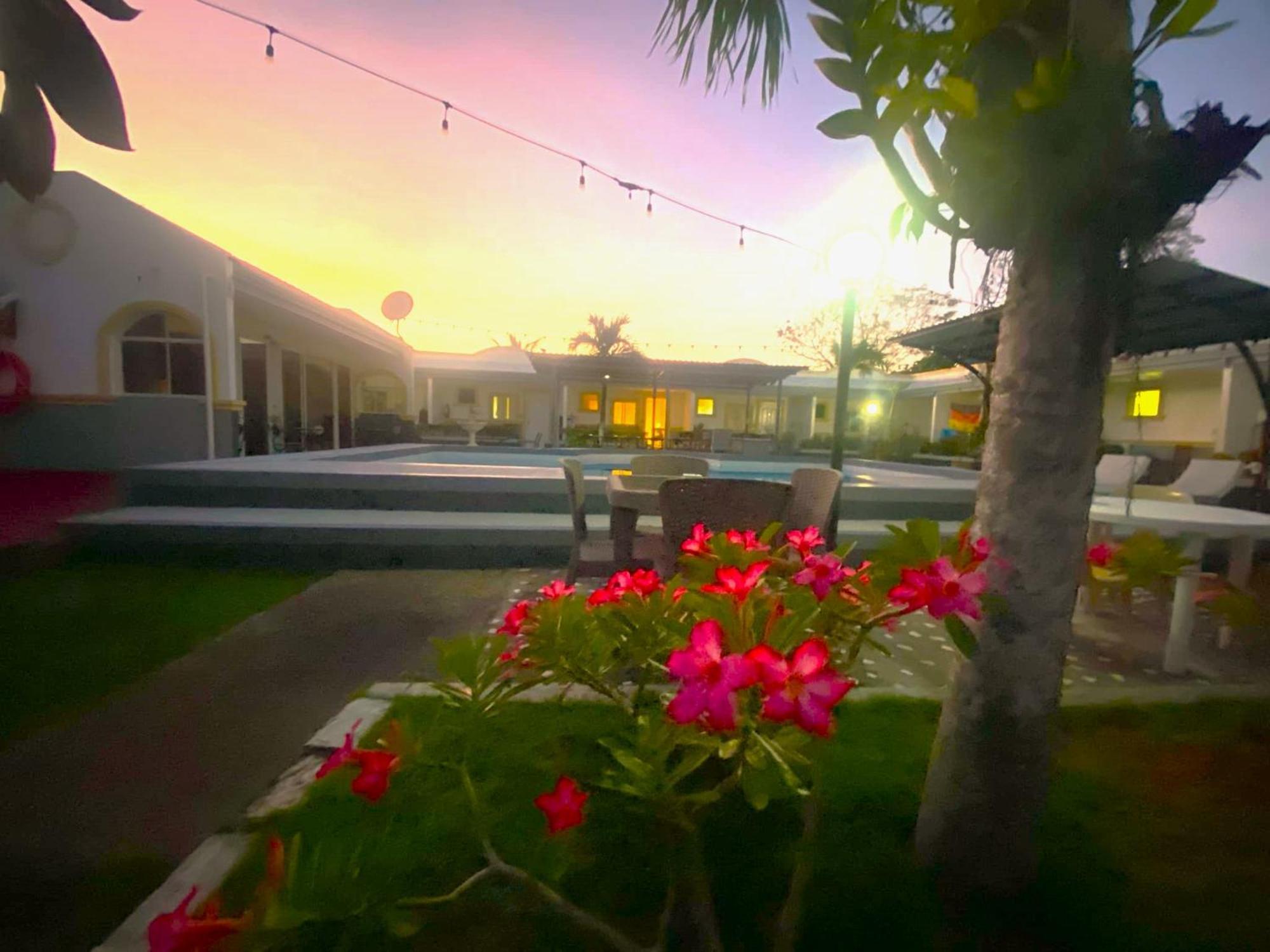 La Villa del Pueblo Inn Panglao Exterior foto
